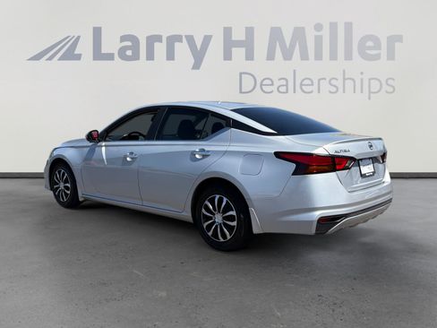 Used 2021 Nissan Altima 2.5 S FWD image 3