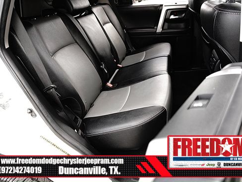 Used 2022 Toyota 4Runner SR5 Premium w/ Moonroof Package AWD/4WD image 15