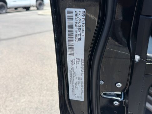 Used 2021 Jeep Compass Latitude w/ Sun and Sound Group FWD image 32