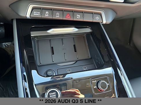 New 2026 Audi Q3 quattro 2.0T AWD/4WD image 23