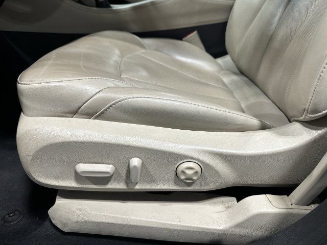 Used 2018 Buick Envision Essence FWD image 18