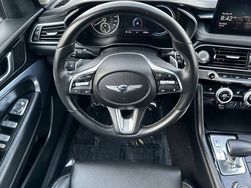 Used 2023 Genesis G70 2.0T image 14