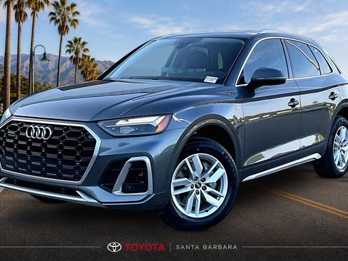 Used 2023 Audi Q5 2.0T Premium w/ Convenience Package AWD/4WD image 3