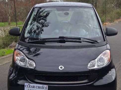Used 2012 smart fortwo passion RWD image 11