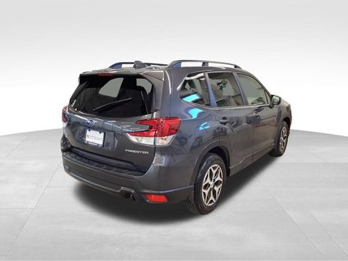 Used 2021 Subaru Forester Premium AWD/4WD image 27