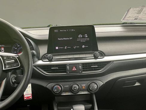 Used 2024 Kia Forte LXS FWD image 9