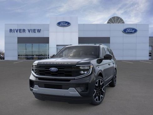 New 2025 Ford Expedition Platinum w/ Platinum Ultimate Package image 2