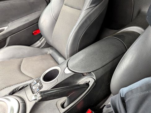 Used 2010 Nissan 370Z Touring w/ Sport Pkg image 24