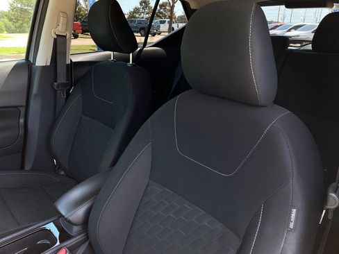 Used 2024 Nissan Kicks SV FWD image 11