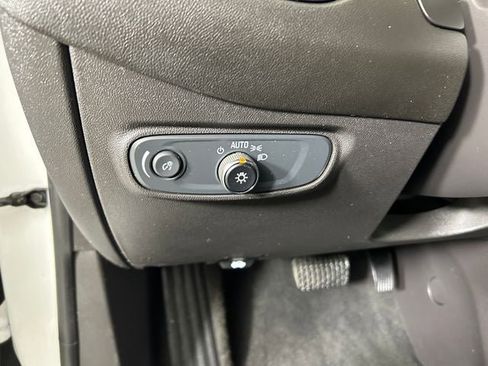 Used 2024 Chevrolet Equinox RS FWD image 20
