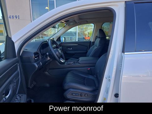 Certified 2026 Honda Pilot Touring image 14