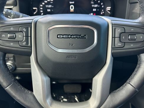 Used 2022 GMC Yukon Denali image 11
