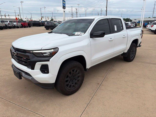 Used 2023 Chevrolet Colorado Z71 w/ Advanced Trailering Package AWD/4WD image 5