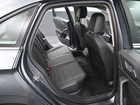 Used 2023 Volkswagen Jetta SE w/ Panoramic Sunroof Package FWD image 31