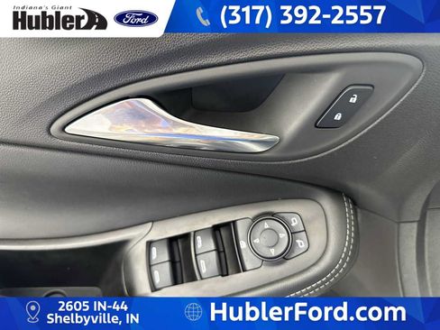 Used 2024 Buick Encore GX Sport Touring FWD image 11