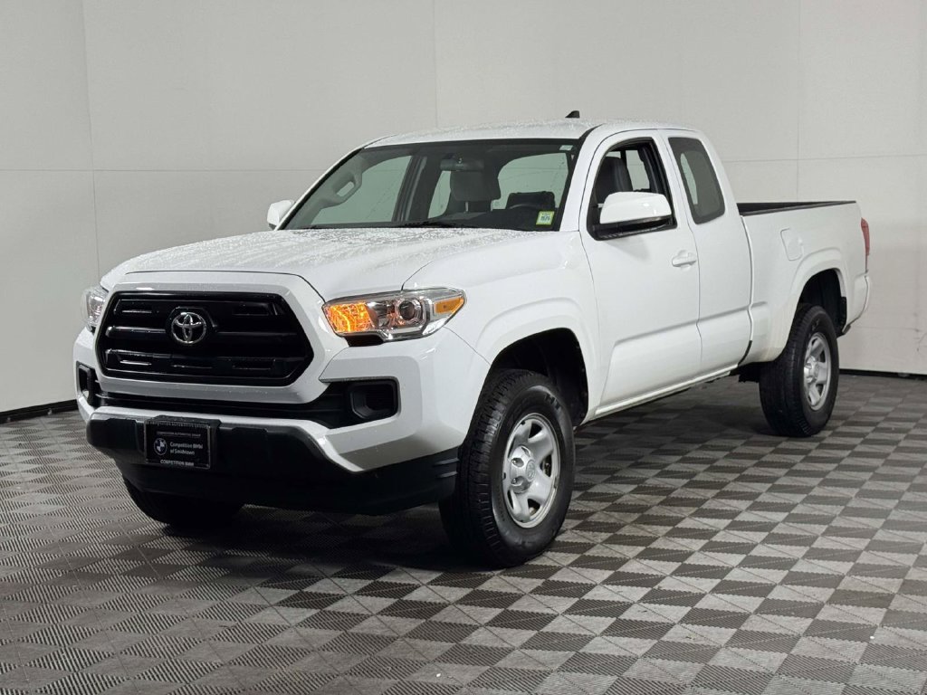 Used 2017 Toyota Tacoma SR w/ SR Convenience Package AWD/4WD image 7