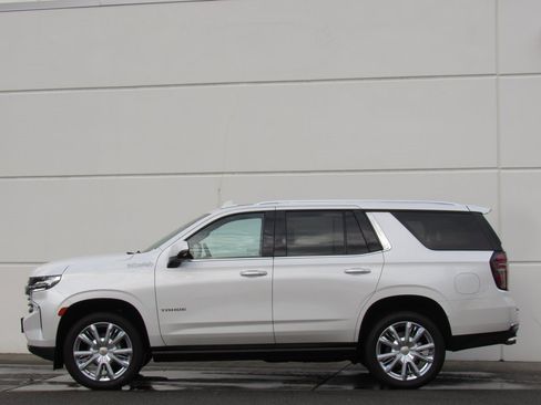 Used 2024 Chevrolet Tahoe High Country image 4