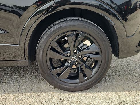 Certified 2025 Buick Encore GX Sport Touring FWD image 30