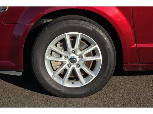 Used 2018 Dodge Grand Caravan SXT image 27