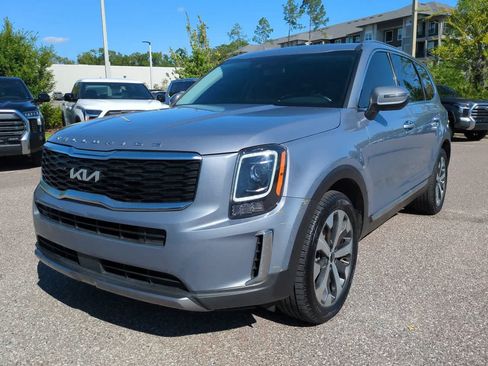 Used 2022 Kia Telluride S FWD image 2