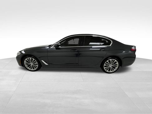 Used 2022 BMW 530i xDrive w/ Convenience Package image 4
