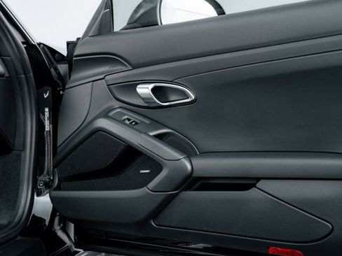 Used 2014 Porsche 911 Carrera image 22