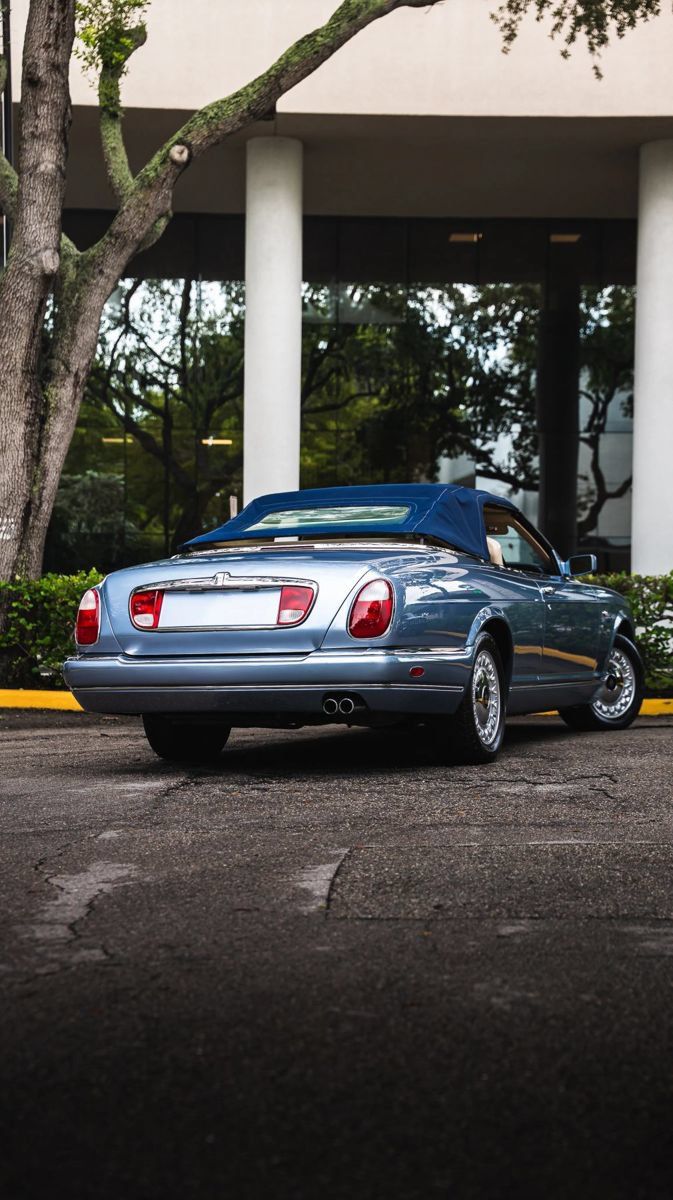Used 2000 Rolls-Royce Corniche RWD image 31