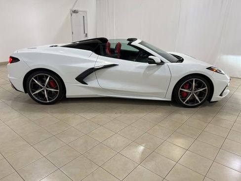 Used 2022 Chevrolet Corvette Stingray Convertible w/ 1LT image 6