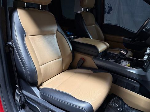 Used 2022 Ford F150 Lariat w/ Max Trailer Tow Package image 11