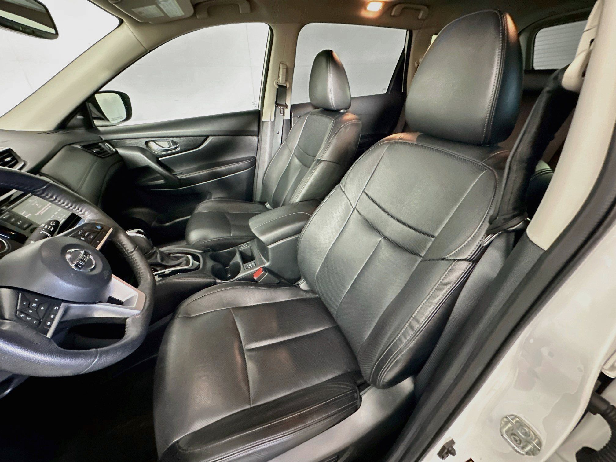 Used 2020 Nissan Rogue SL w/ Premium Package FWD image 13