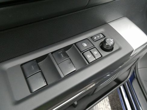 Used 2022 Toyota Tundra Platinum image 26