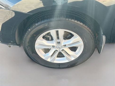 Used 2012 Nissan Rogue SV w/ Premium Pkg image 30