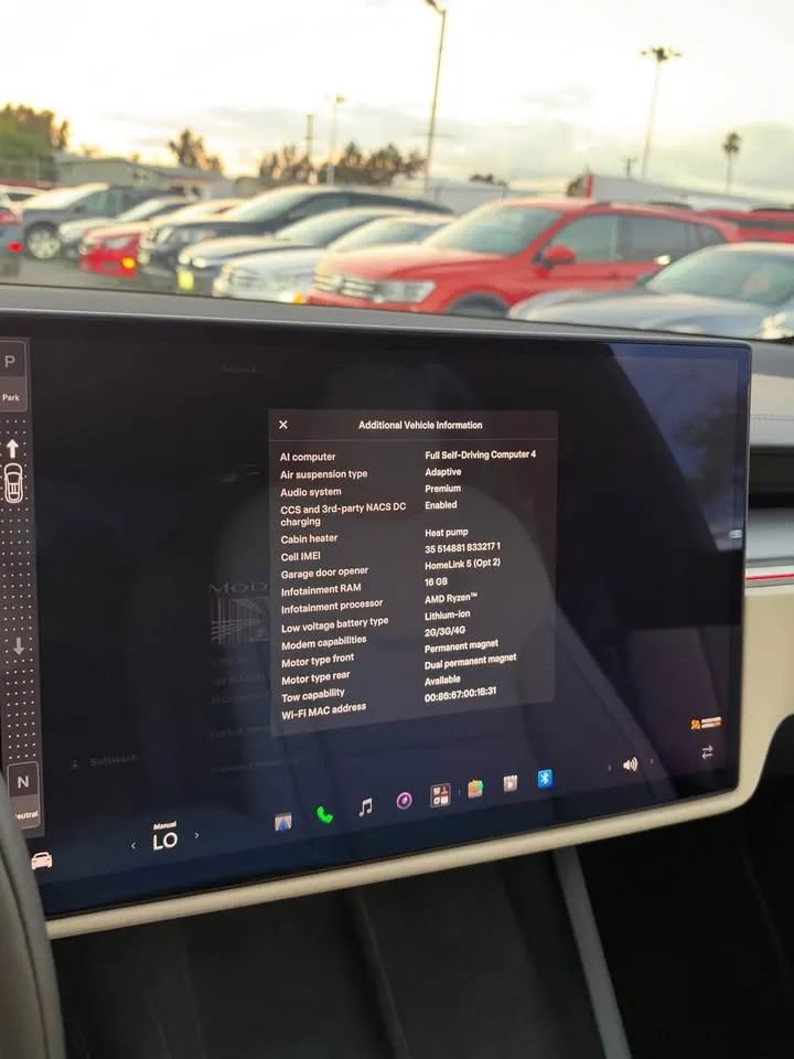 Used 2026 Tesla Model X Plaid AWD/4WD image 5
