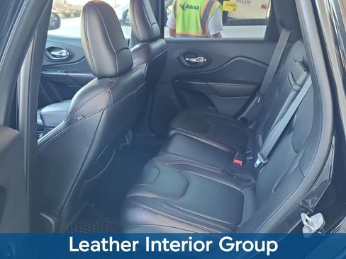Used 2014 Jeep Cherokee Trailhawk w/ Technology Group AWD/4WD image 6