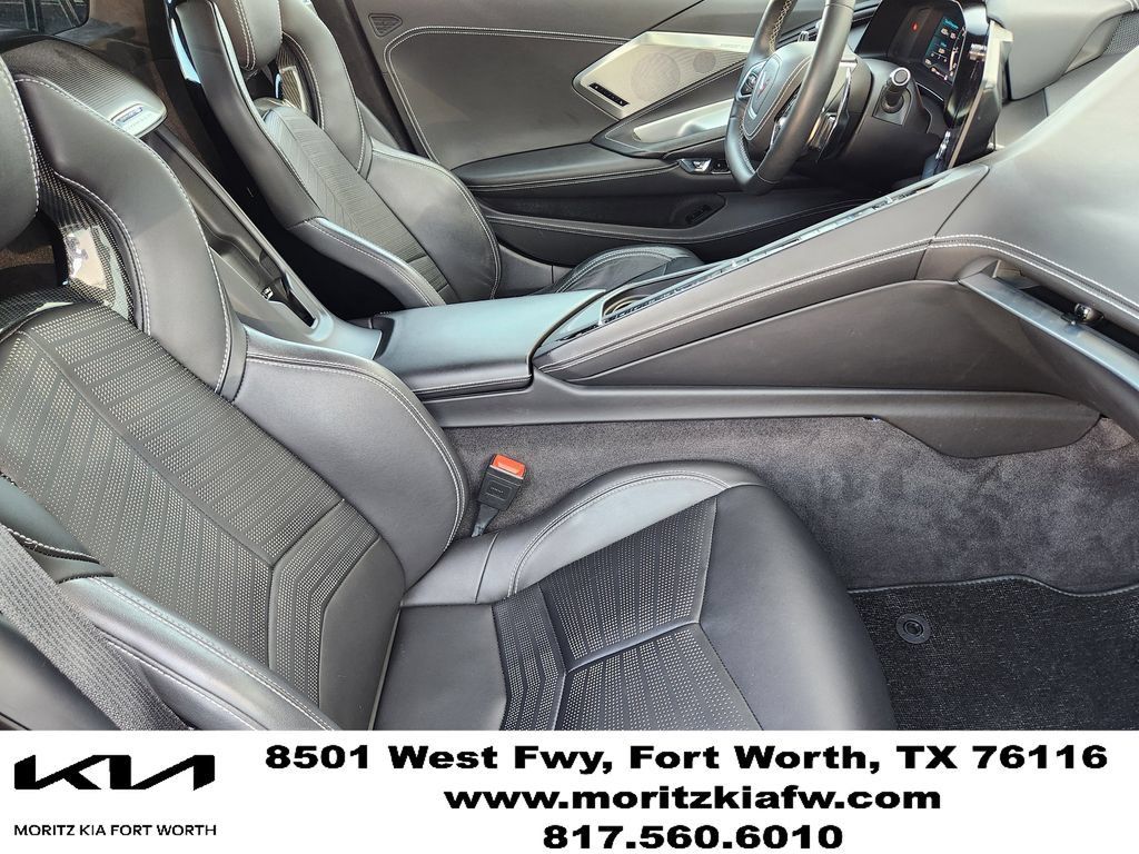 Used 2025 Chevrolet Corvette Stingray Premium Cpe w/ 3LT RWD image 13