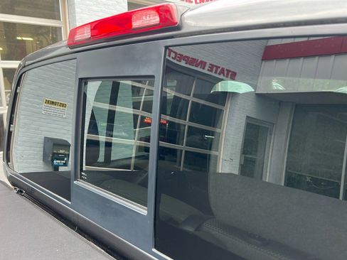 Used 2018 Nissan Frontier SV w/ Value Truck Package image 12