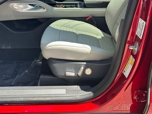 New 2026 Lincoln Nautilus Reserve AWD/4WD image 10