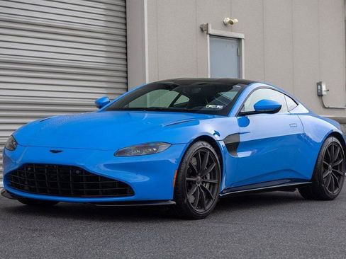 Used 2021 Aston Martin V8 Vantage Coupe RWD image 38
