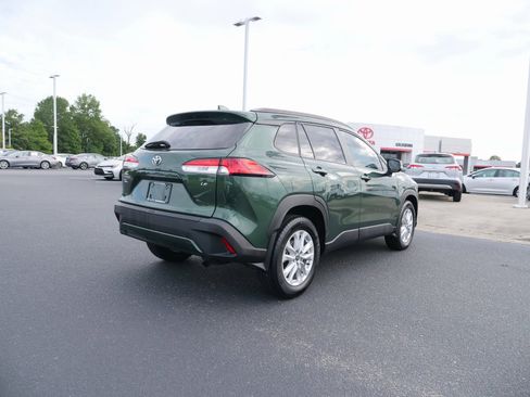 Used 2024 Toyota Corolla Cross LE image 4