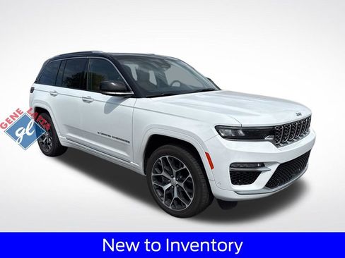 Used 2023 Jeep Grand Cherokee Summit AWD/4WD image 1