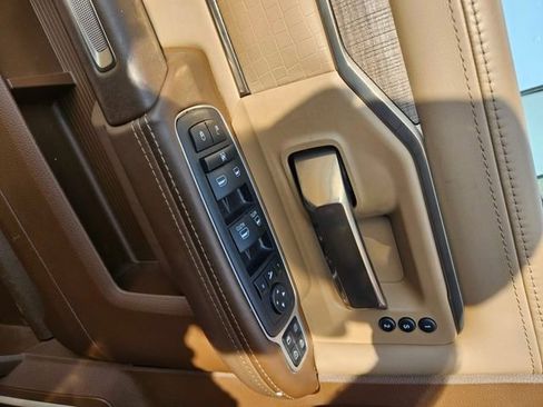 Used 2024 RAM 3500 Limited image 10