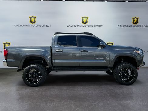 Used 2023 Toyota Tacoma SR5 RWD image 4