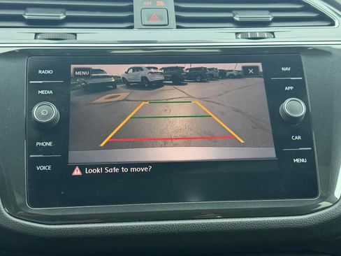 Used 2019 Volkswagen Tiguan SEL AWD/4WD image 26