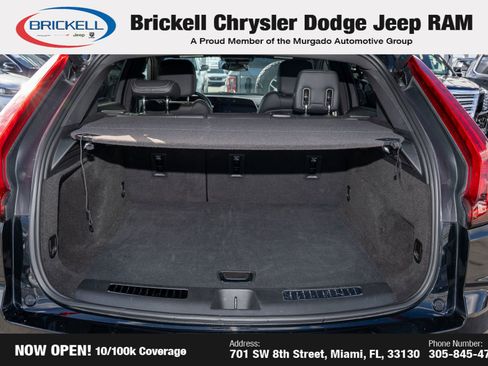 Used 2025 Cadillac XT4 Premium Luxury image 9