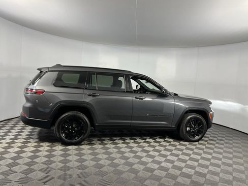 Certified 2025 Jeep Grand Cherokee L Altitude image 5