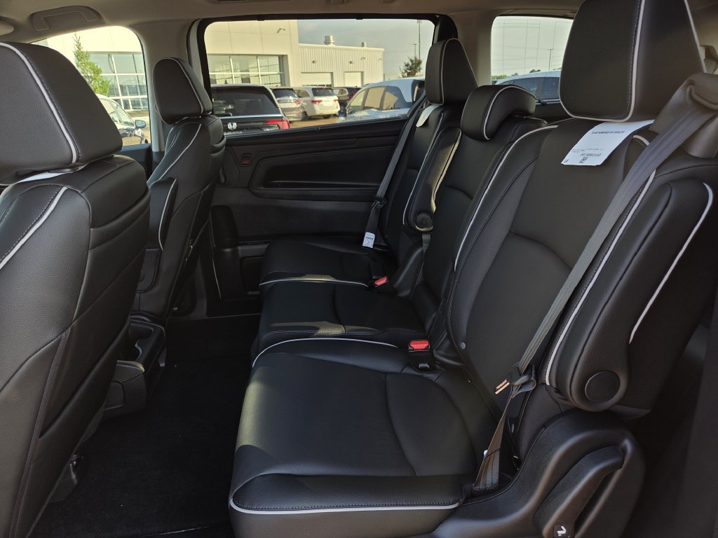 New 2026 Honda Odyssey Touring image 19