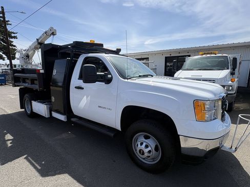 Used 2013 GMC Sierra 3500 W/T RWD image 5