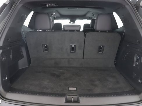 Used 2025 GMC Acadia Denali w/ LPO, Floor Liner Package image 31