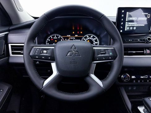 New 2025 Mitsubishi Outlander SE AWD/4WD image 22
