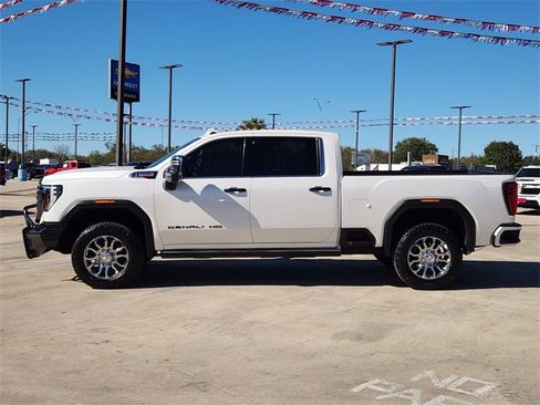 Used 2024 GMC Sierra 2500 Denali w/ Denali Reserve Package image 4